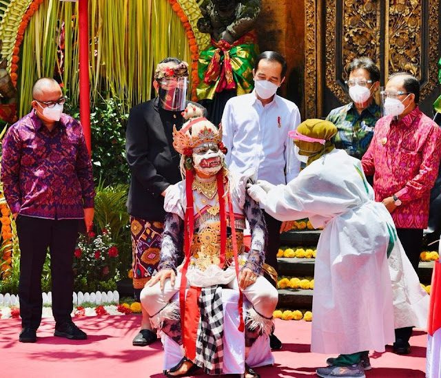 Pantau Vaksinasi untuk Pelaku Wisata Bali, Jokowi Ingin Sektor Wisata Segera Pulih