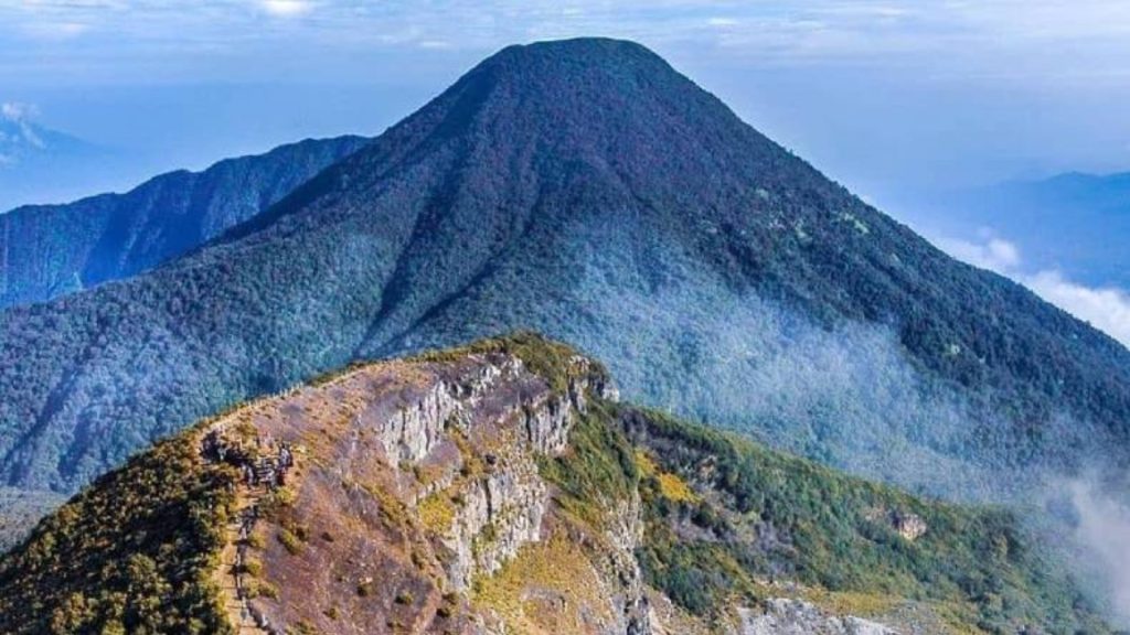 Gunung Gede/ Foto jabar.inews.id